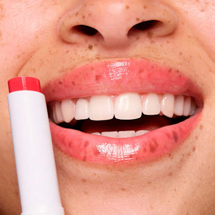 JUICY BOMB balzám na rty 01 One In A Melon essence