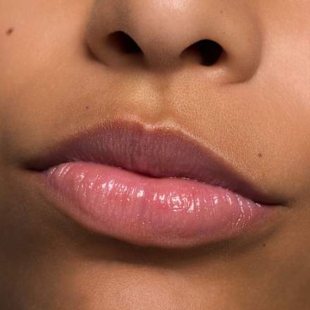 balzám na rty JUICY BOMB 02 So Berry Cute essence