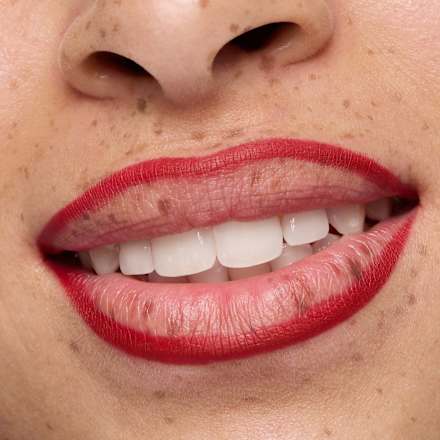 8h matte comfort olovka za usne – 18 Cherry On Top essence