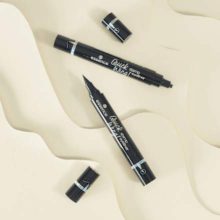 Eyeliner Quick Wing! Stamp 01 Black essence