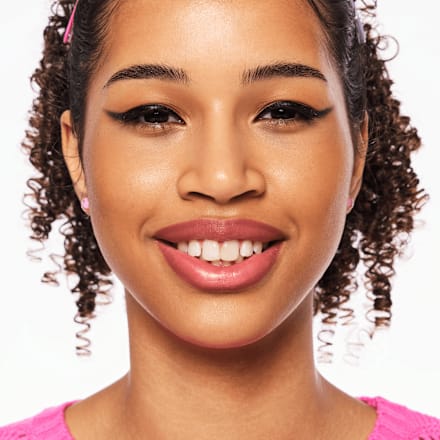 Črtalo za ustnice 8h Matte, 16 Run, Don't Walk! essence