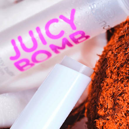 Lippenbalsam Juicy Bomb Glossy 06 Wake Me Up Before You Coco essence