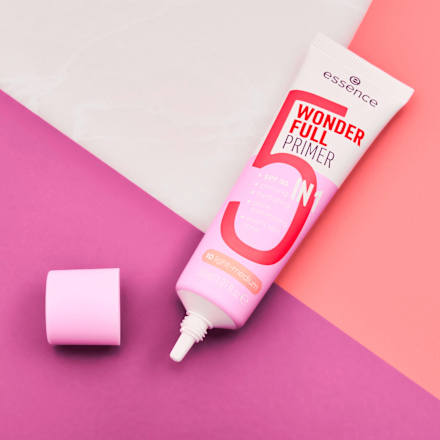 Primer Wonder Full 5in1 10 Light-Medium essence