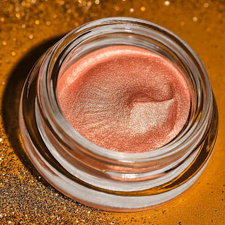 Fard de pleoape  Metallic Spark Cream 010 Champagne Chic CATRICE