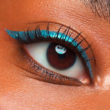 Eyeliner Liquid Space Glam 030 Cosmic Chrome CATRICE