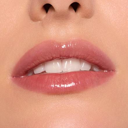 Lesk na pery Plump It Up Lip Booster - 100 Work It, Twerk It CATRICE