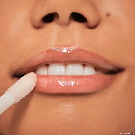 Disney UP glossy balzam za usne 02 essence