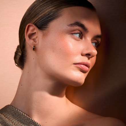 Blush Affair Cream & Powder Palette Wonder Woman 020 Powerfull Together CATRICE