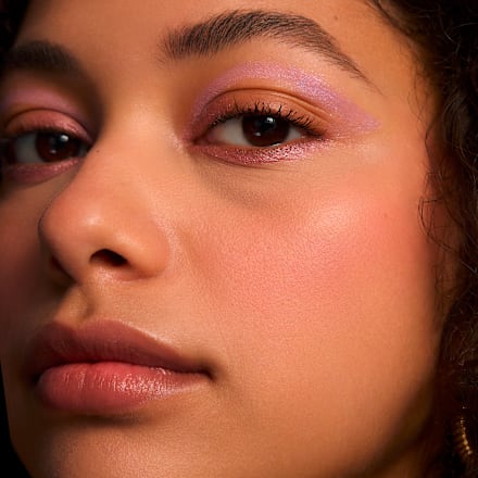 ALOE VERA senka za oči u stiku- 070 Satin Lilac CATRICE