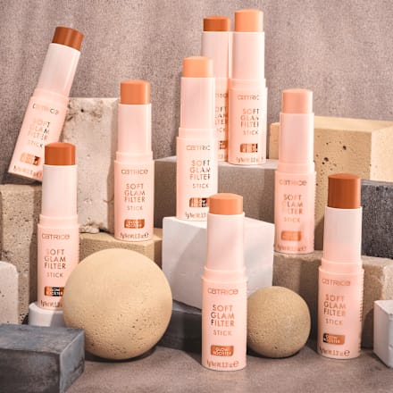 Soft Glam Filter Stick puder u stiku – 020 Light – Medium  CATRICE