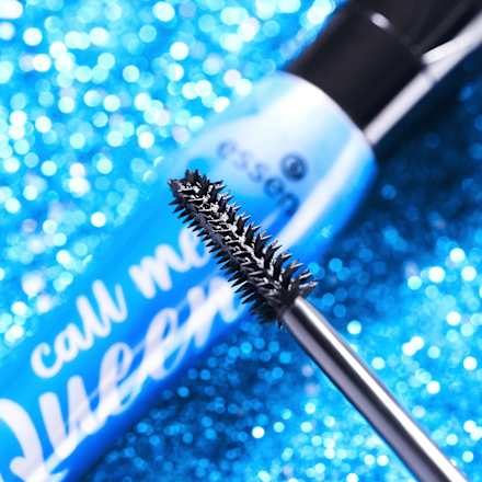 call me Queen dramatic false lash effect vodootporna maskara essence