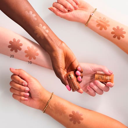 Baby Got Bronze Shimmery bronzer u stiku – 20 Holiday Glow essence