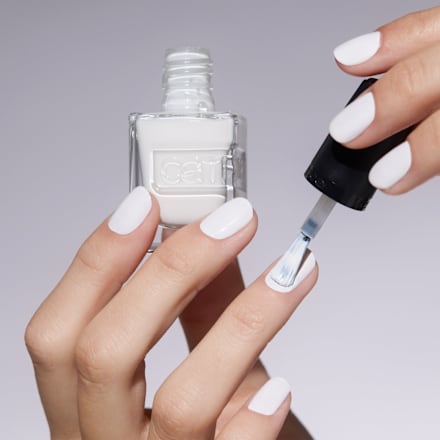 Lak na nechty Gel Affair - 001 Ibiza Feeling CATRICE