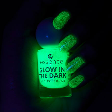 Mini lak na nechty Glow In The Dark 01 essence