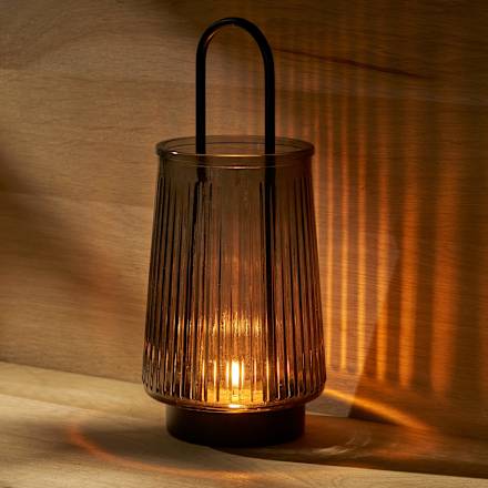 Windlicht aus Glas mit Metallgriff BOLTZE