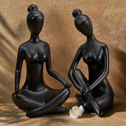 Poly-Yogafrau, schwarz (30 cm) BOLTZE