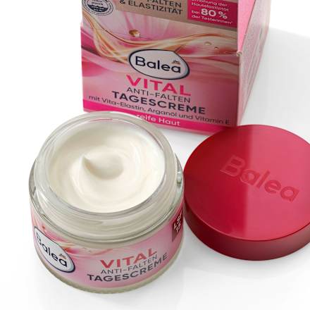 Krem przeciwzmarszczkowy na dzień SPF15 Balea
