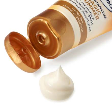 Cremă de față bronzantă Balea