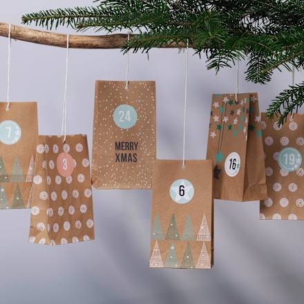 Adventskalender-Set mit bedruckten Papiertüten, Kordel & Stickern, natur-mint Dekorieren & Einrichten