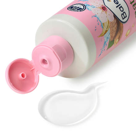 Gel de duș Natural Beauty Extract cu ulei de migdale și flori de cireș Balea