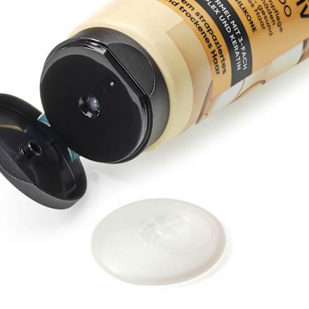 Šampón na poškodené vlasy Oil Repair Intensive Balea PROFESSIONAL