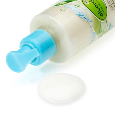 Nawilżające mleczko do włosów z aloesem i kwasem hialuronowym alverde NATURKOSMETIK