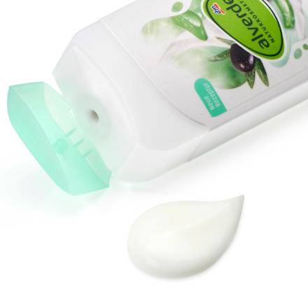 Osvežilni losjon za telo z bio oljko in bio aloe vero alverde NATURKOSMETIK