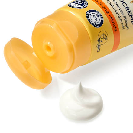 Handcreme Q10 mit Aprikosenöl und LSF15 Balea