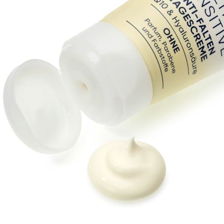 Dnevna krema za obraz proti gubam ULTRA SENSITIVE, ZF 15 Balea med