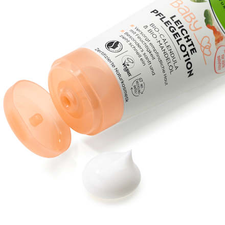 Balsam z Bio aloesem i Bio olejem migdałowym alverde BABY