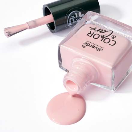 Nagellack Color & Care Nail Polish 90 Milky Rose alverde NATURKOSMETIK