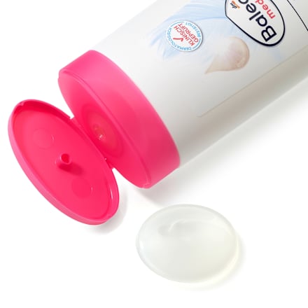 Gel za tuširanje + šampon 2u1 - 5% Urea Balea med