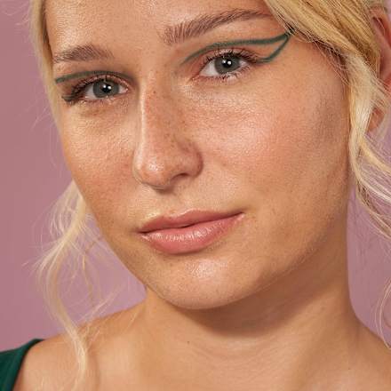 Lippenstift Color Meets Care Serumstick 010 Chestnut Rose trend !t up