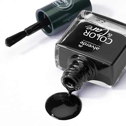Лак за нокти Color & Care, Nr.130 Rich Black alverde NATURKOSMETIK