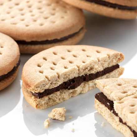 Biscotti di farro doppi con crema al cacao amaro BIO dmBio