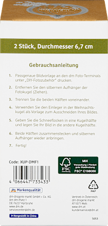 Foto Weihnachtskugeln mit Schnee Paradies