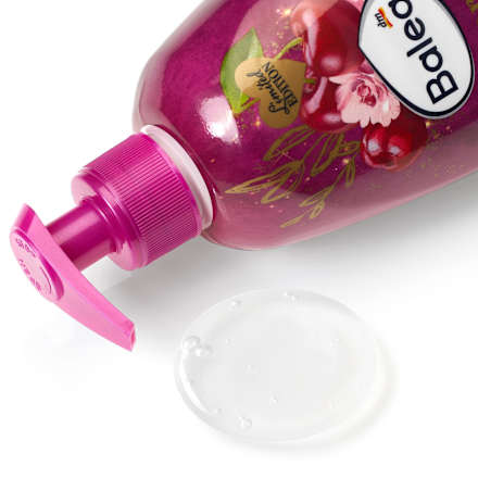 warm wishes kremasti tečni sapun Balea