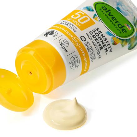 krém na opalování Sensitiv OF50 alverde NATURKOSMETIK