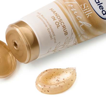 Olejový peeling na ruky Silk Touch  Balea