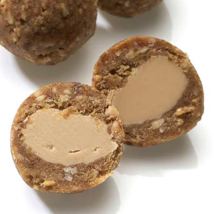 Био бонбони Bliss Balls със солени бадеми dmBio
