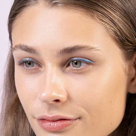 Eyeliner Statement Lining 010 Blue Metal trend !t up