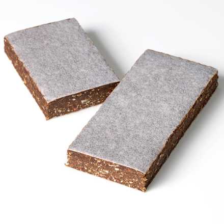 Daktylowy baton z kakao i malinami dla mam babylove Mama