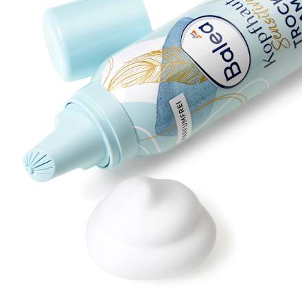 Suhi šampon v peni Kopfhaut Sensitive Balea