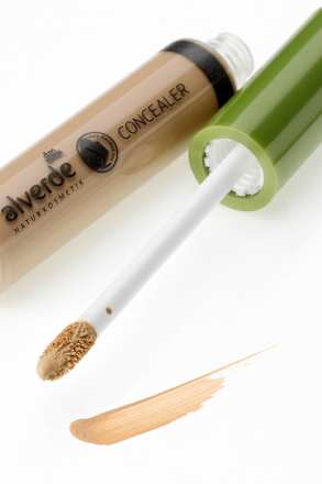 Течен коректор, 03 Cream, 1 бр. alverde NATURKOSMETIK