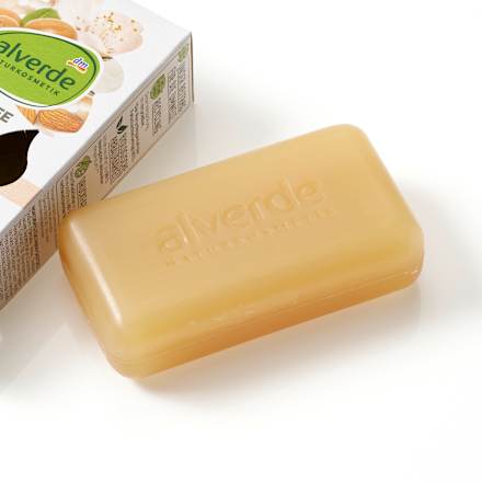 Čvrsti sapun sa ši puterom i bademovim mlekom alverde NATURKOSMETIK