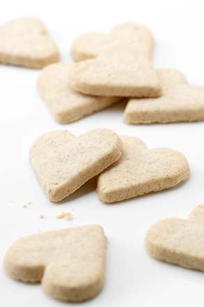Biscuiți de speltă cu măr babylove