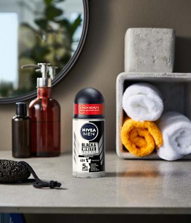 Antitranspirant Deo Roll-On Black and White Invisible Clear NIVEA MEN