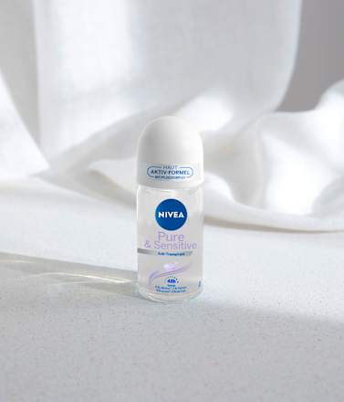 Antitranspirant Deo Roll-On Pure and Sensitive NIVEA
