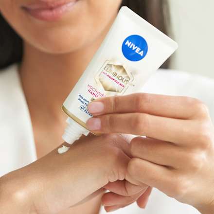 Handcreme Luminous Anti Pigmentflecken, LSF 15 NIVEA