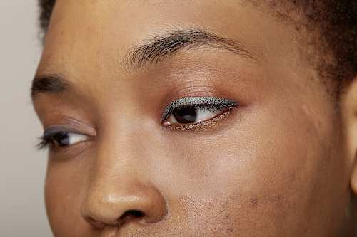 Longlasting vodootporna olovka za oči 18 h – 12 I have a green essence